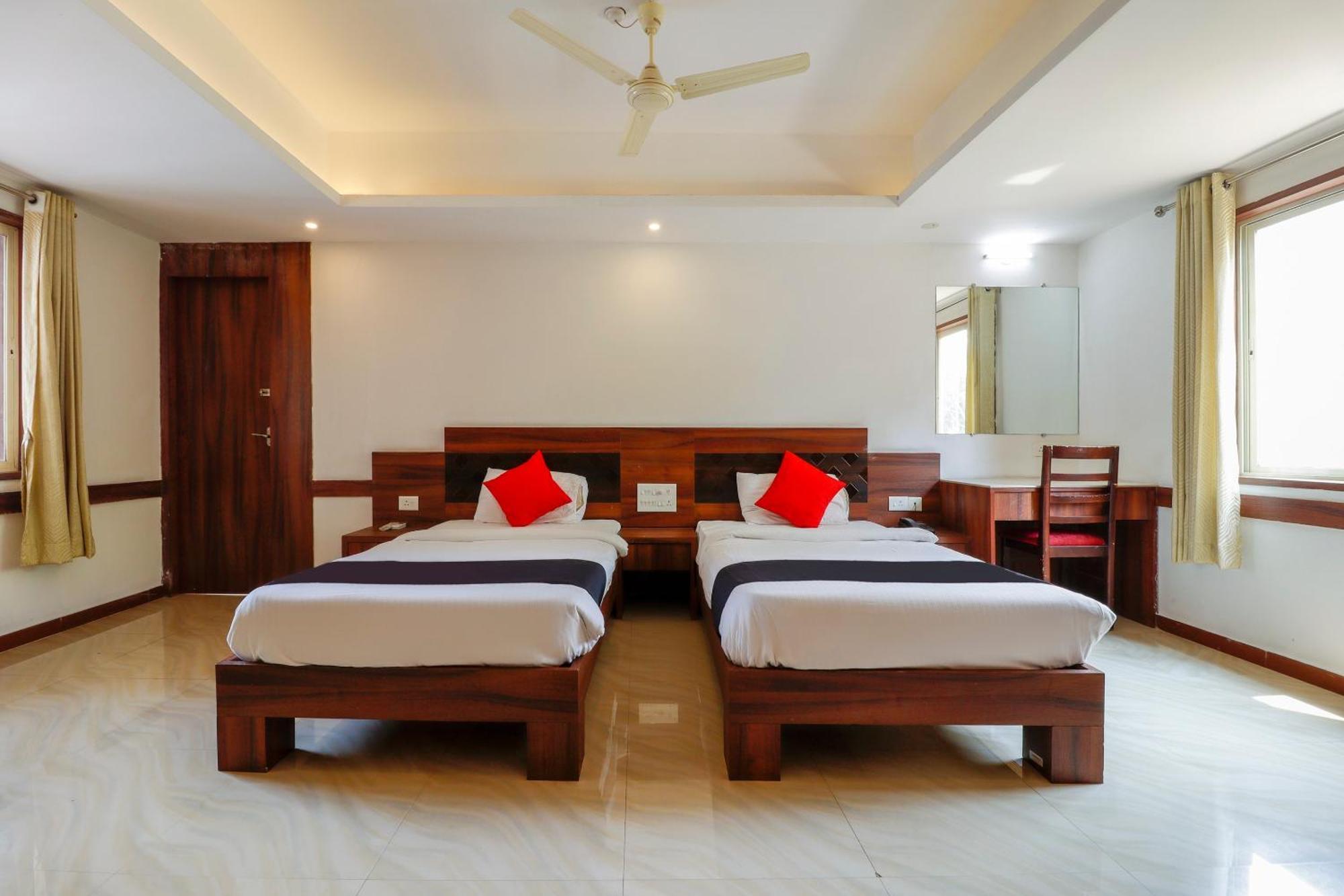 Sai Arya Residency Otel Mangalore Dış mekan fotoğraf